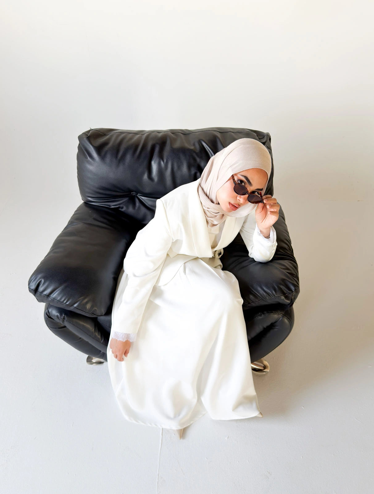 Camellia Full Suit - White